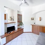Studiolake By Design Apartment Bellano